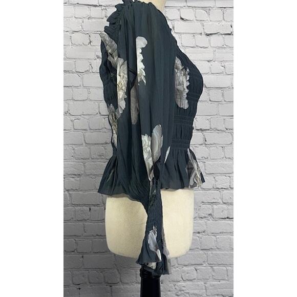 All Saints Lara Cordelia Off Shoulder Smocked Blouse Top Gray Blue Floral Size 4 - Picture 6 of 10